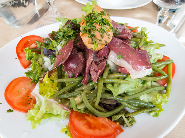 Le concorde - Salade landaise au magret et gésier de canard, haricots verts