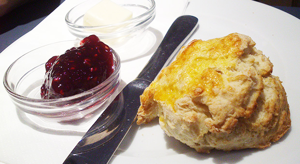 Ten Belles - Scone et confiture de framboise