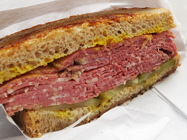 Freddie's Deli - Goodman, sandwich pastrami