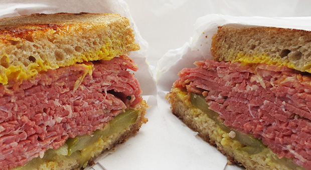 Freddie's Deli - Goodman, sandwich pastrami