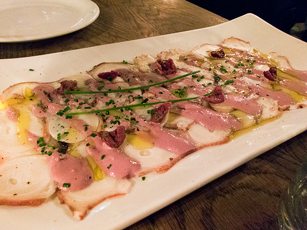 Lamucca - Carpaccio de poulpe à la sauce aux olives